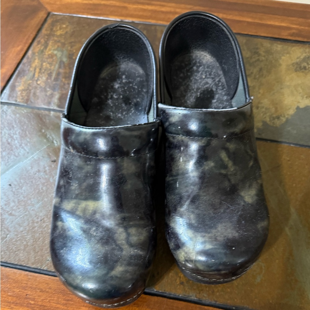 Dansko  Clogs